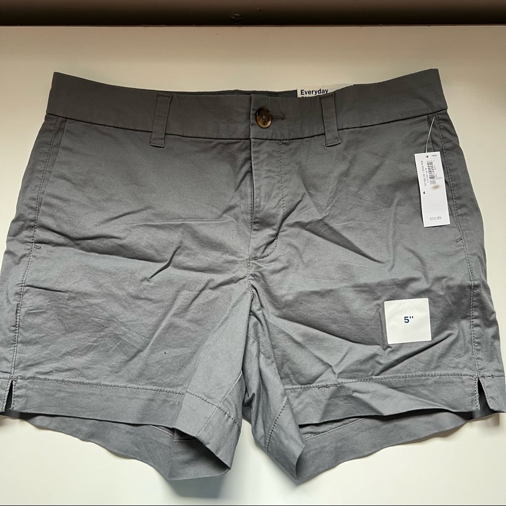 NWT Old Navy 5” Inseam Short